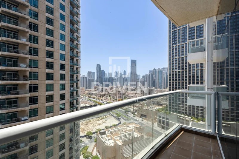 Upgraded 1 BR Unit | Prime Location in Marina Dubai @ 100000