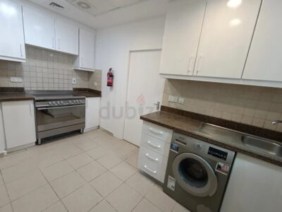 Master room with attached bathroom in business bay @ 5000