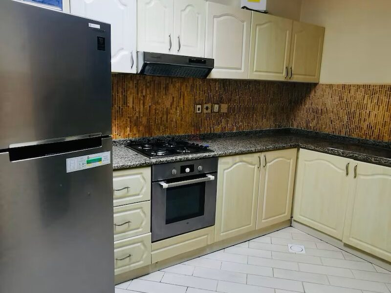 Room with private bathroom in Al Barsha @ 4000