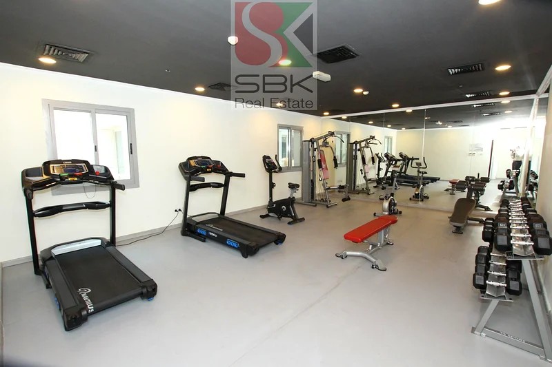 Spacious 2 BHK apartment for rent in Marina @ 105000