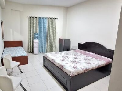 Executive bed space available prime location bur Dubai @ 1500