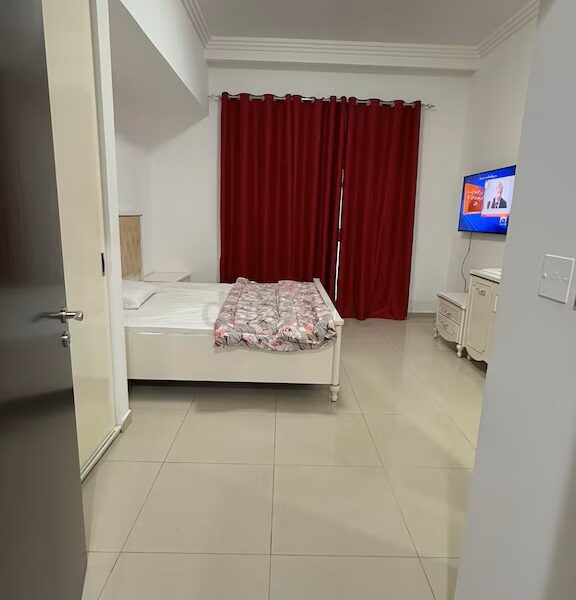 Furnished room available , beside sharaf dg metro @ 4000