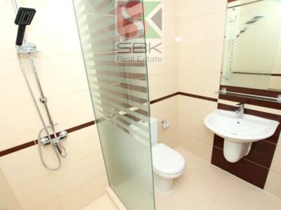Spacious 2 BHK apartment for rent in Marina @ 105000