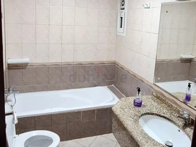 Executive bed space available prime location bur Dubai @ 1500