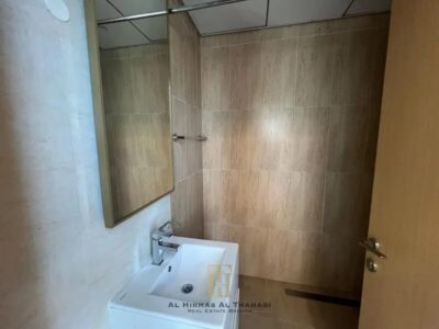 Semi Furnished Luxurious 1 BR apartment in JVC @ 72000