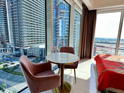 Private bedroom for female in Business Bay @ 6000