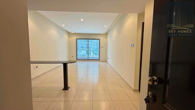 Luxurious 1bhk on marina with Big Balcony @ 70000