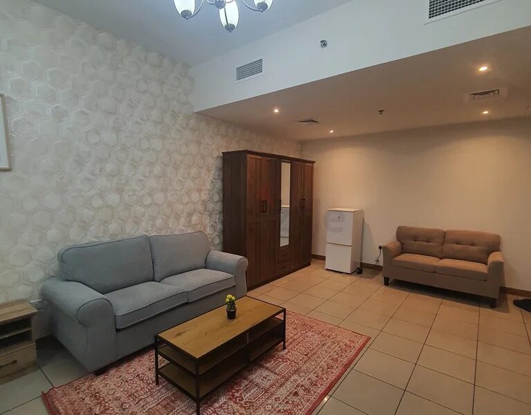 Huge room in Dubai Marina near TRAM and beach @ 3999