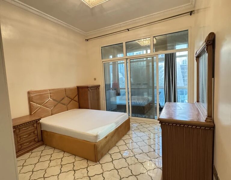 Master Room in Duplex Apartment | Close Metro | Marina # 5300