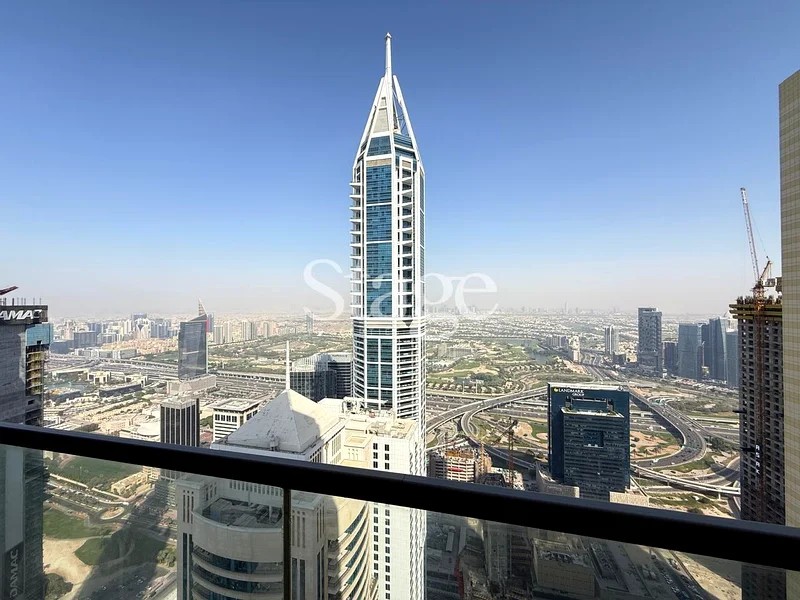 Best time to Rent in Dubai Marina 1 BHK Gulf view @ 110000