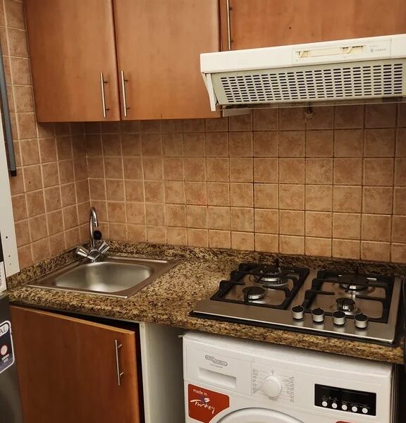 Studio for rent in Karama - AED 4500