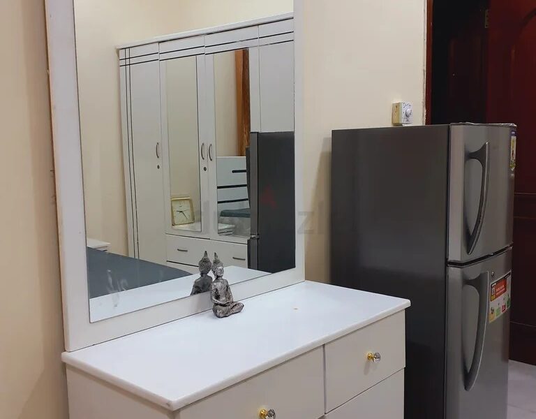 Furnished Room For Rent in Al Hamriya Bur Dubai @ 3600