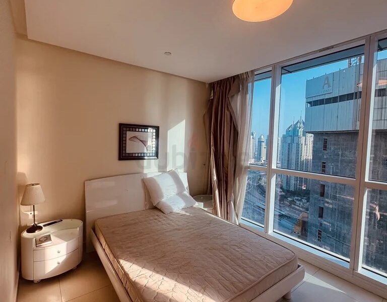Master room with attached bathroom in marina @4000 PM