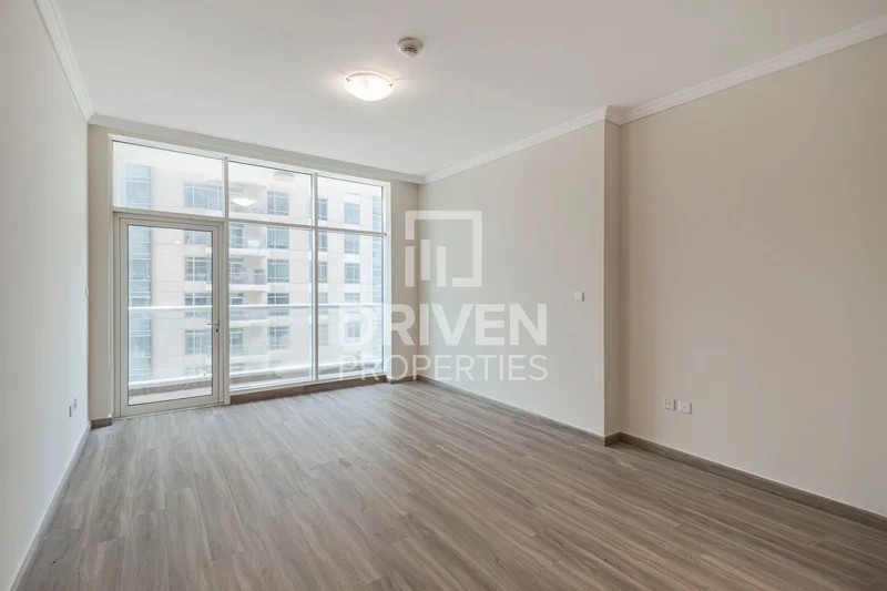 Upgraded 1 BR Unit | Prime Location in Marina Dubai @ 100000