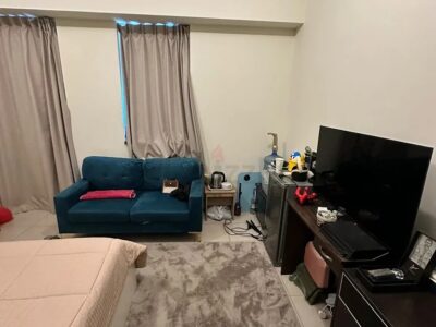 Master bedroom for who loves quietness