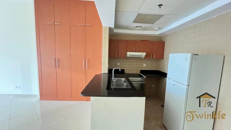 Studio /Chiller Free | Close to Metro | Lake View @ 60000