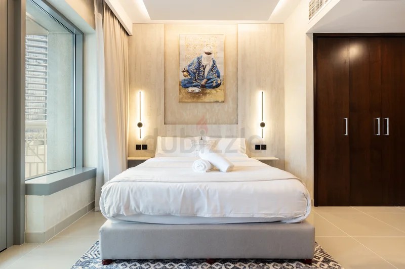 Luxury Room available in Downtown @ 8000 PM