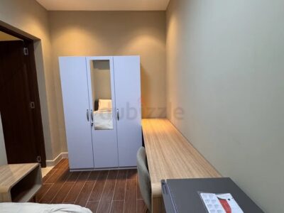 NO COMMISSION - ROOM FOR RENT IN VILLA, JVC @2900 PM