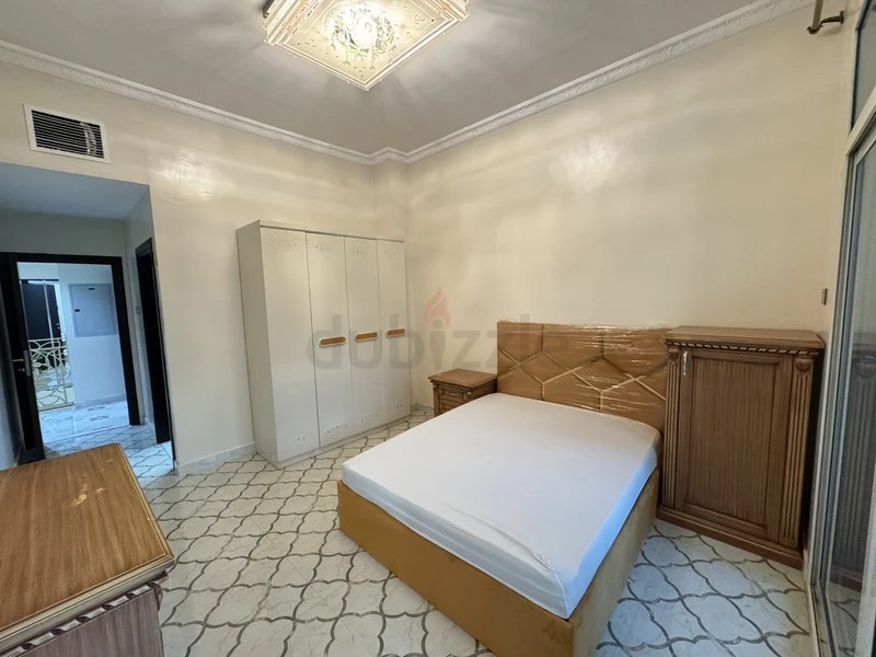 Master Room in Duplex Apartment | Close Metro | Marina # 5300