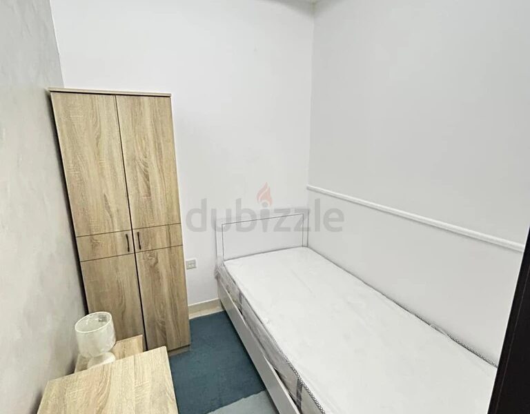 Amazing small room without window in business bay @ 2500