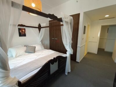 Master room with attached bathroom in business bay @ 5000