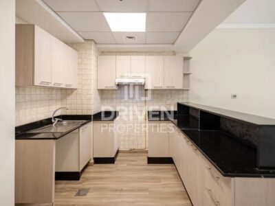 Upgraded 1 BR Unit | Prime Location in Marina Dubai @ 100000