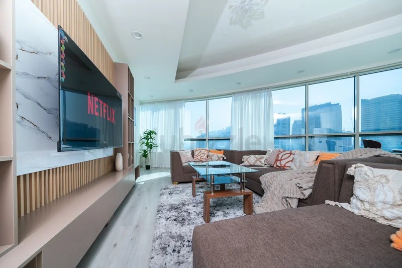 luxury room outside metro station in Dubai Marina @4875