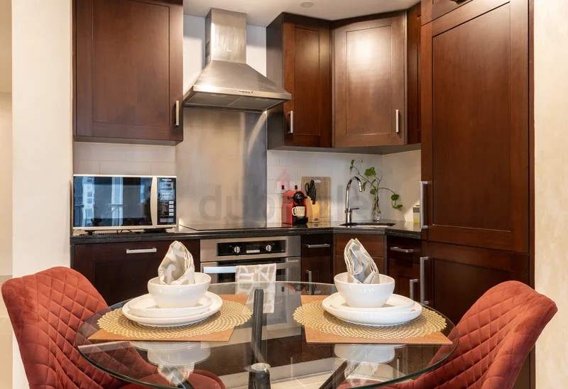 Luxury Room available in Downtown @ 8000 PM