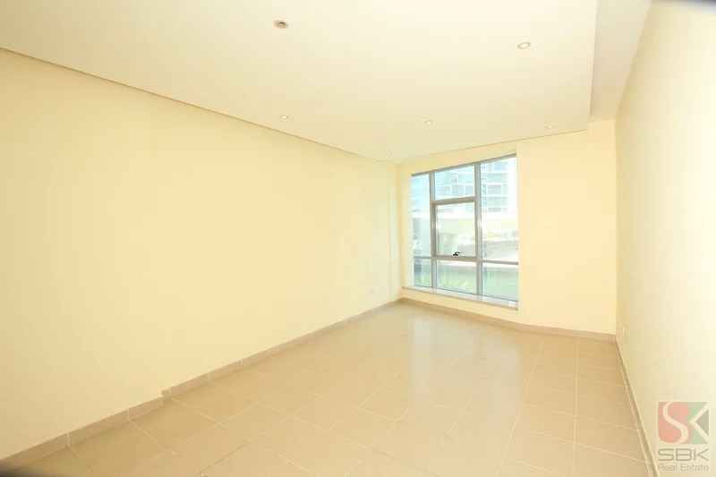 Canal view 1 BHK apartment in Dubai Marina @ 70000