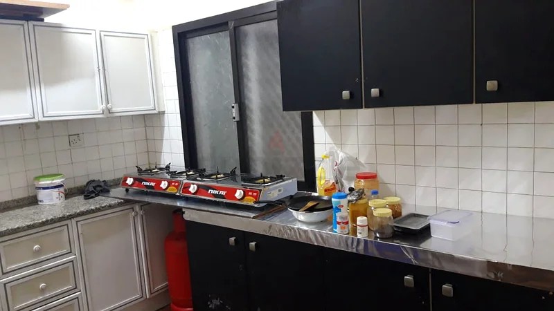 Ladies Bed space available in Burjuman Bur Dubai @ 650