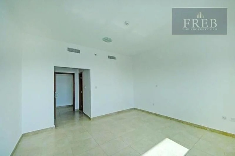 Spacious 2 BHK apartment for rent in Dubai Marina @ 134999