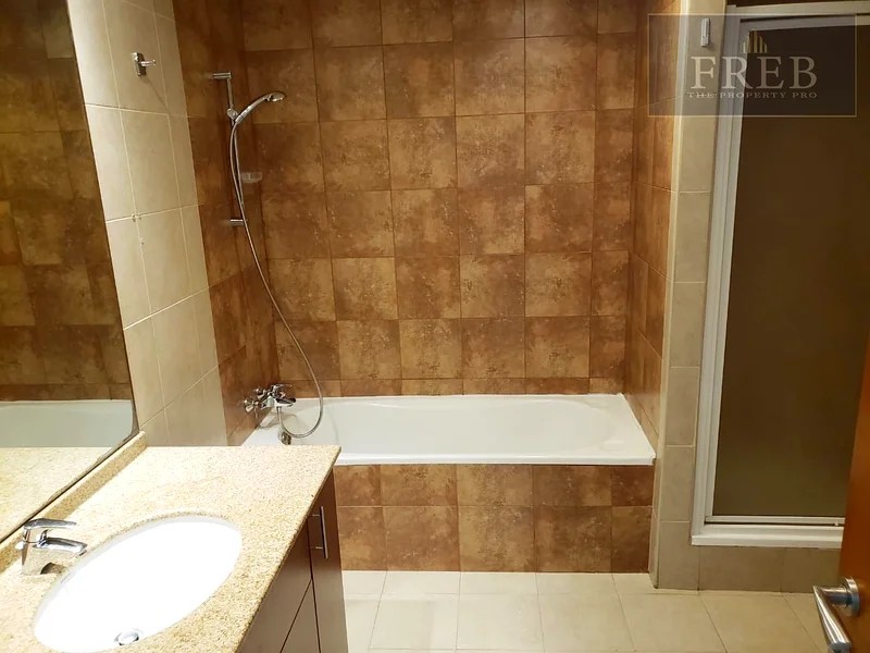 Spacious 2 BHK apartment for rent in Dubai Marina @ 134999