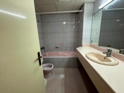 Master Room for Rent in Bur Dubai @ 3800