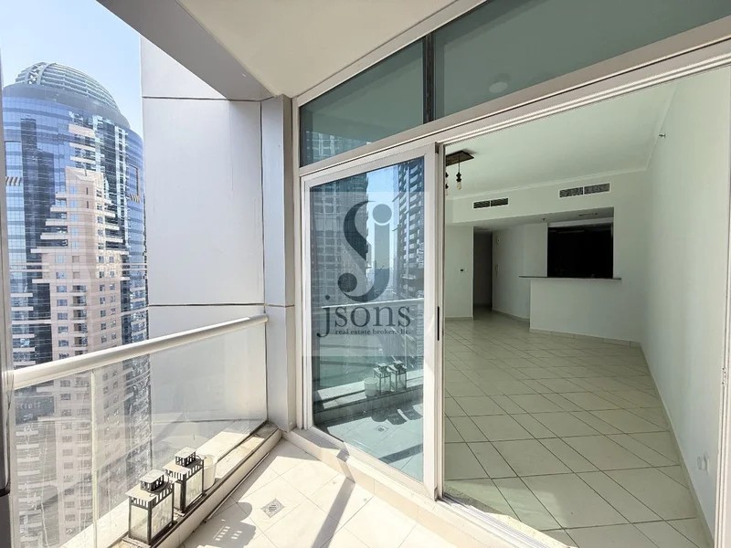 2 Bedrooms apartment for rent in Dubai marina @ 130000