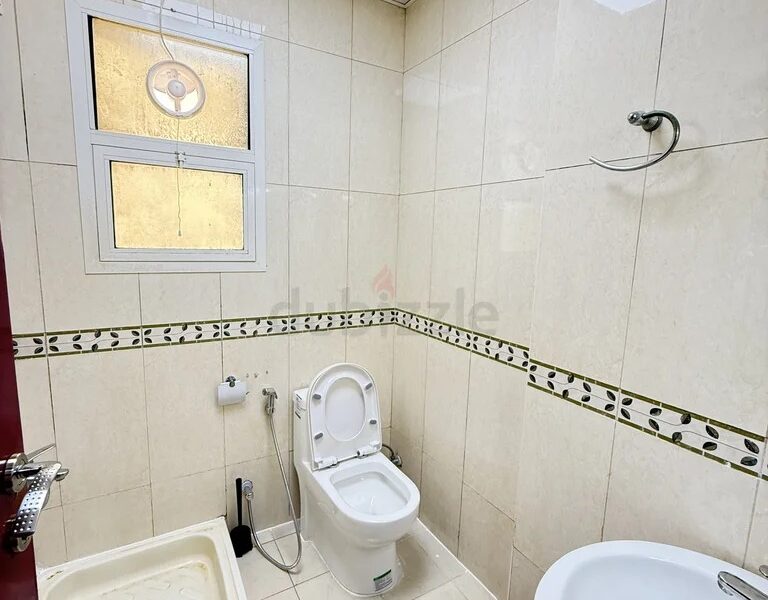 Executive bedspace for rent in Bur Dubai @ 1600 monthly