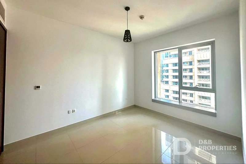 One Bedroom Apartment for rent in Downtown dubai @ 120000