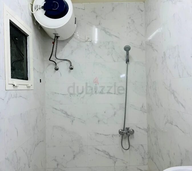Rooms available for Indian Males in Bur Dubai @ 3300