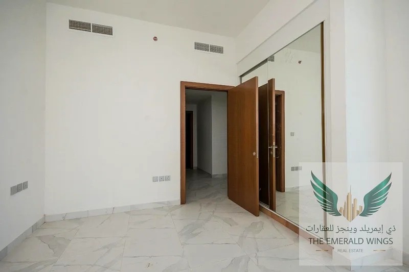 2 BHK Flat Burj Khalifa view for rent in business bay @ 129000