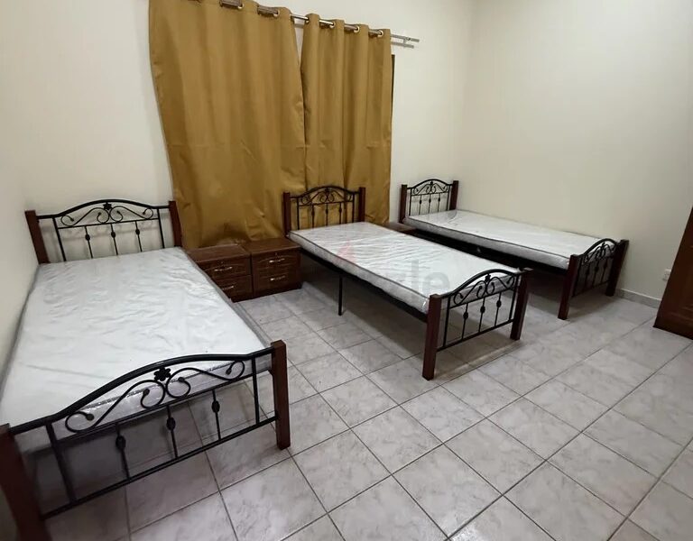 Girls Executive Bedspace for Rent in Bur Dubai @ 1100