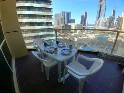 Bedspace for 2 females in Dubai marina @ 2100 each