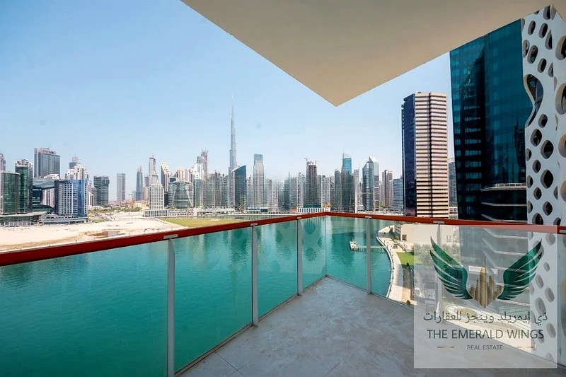 2 BHK Flat Burj Khalifa view for rent in business bay @ 129000