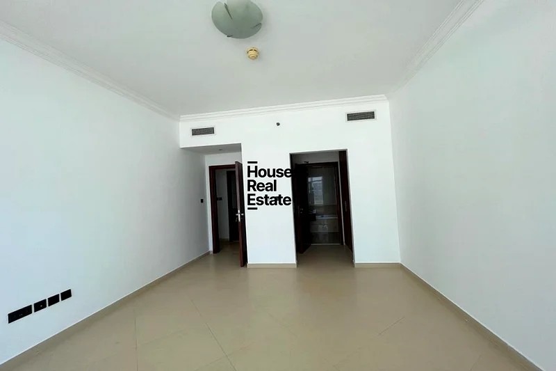 Vacant on Sept. 1st | Stunning View | Huge Layout