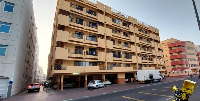 Ladies Bed space available in Burjuman Bur Dubai @ 650