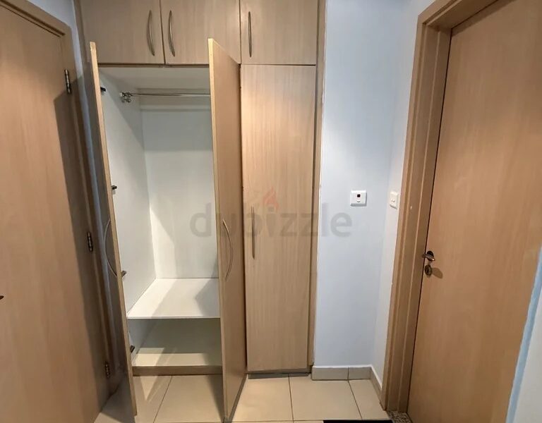 Executive Rooms for Girls or Couple in Bur Dubai @ 3500
