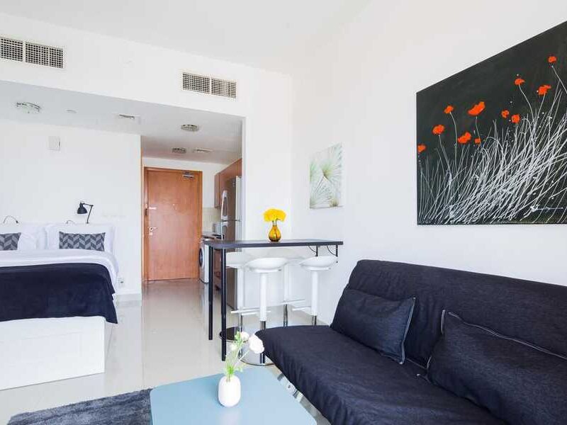 FULLY FURNISHED APARTMENT IN THE HEART OF IMPZ