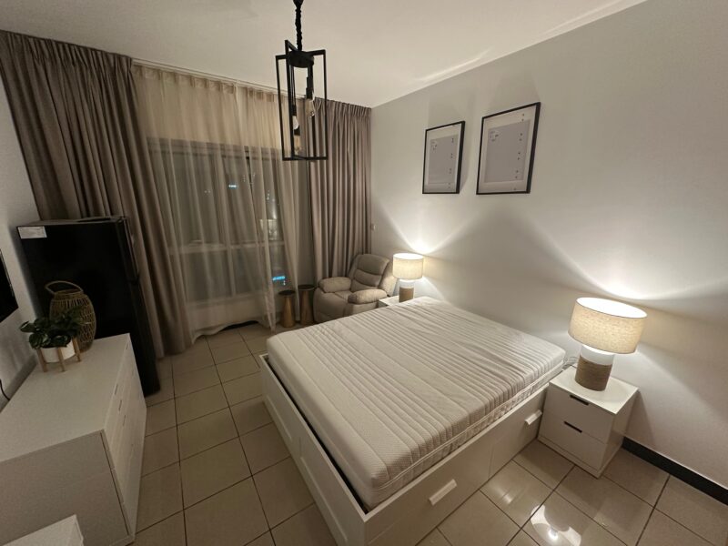 Master room furnished hotel in Dubai Maarina