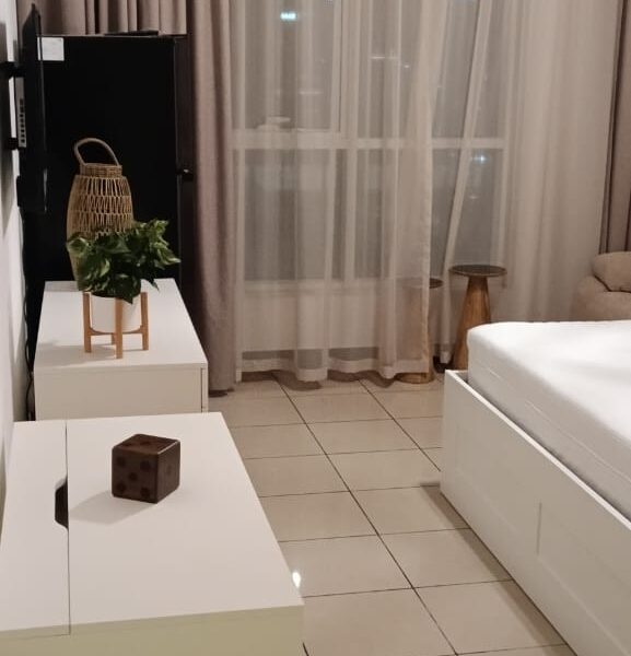 Master room furnished hotel in Dubai Maarina