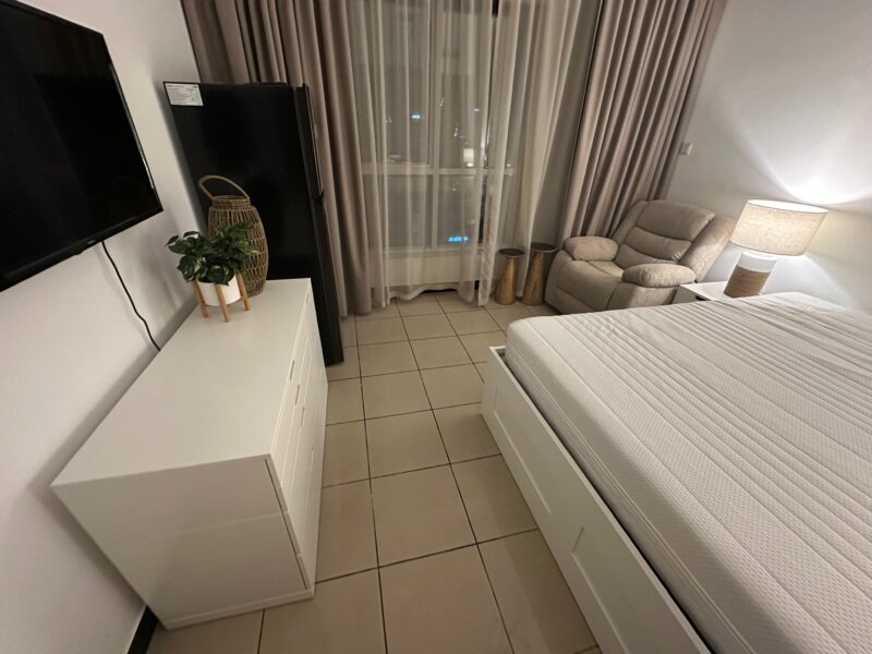 Master room furnished hotel in Dubai Maarina