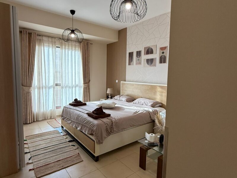 FULLY FURNISHED APARTMENT IN THE HEART OF JBR