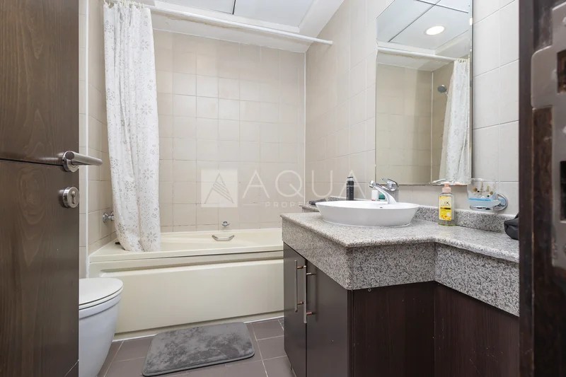 Furnished 1BHK apartment for ret in Dubai Marina @ 90000